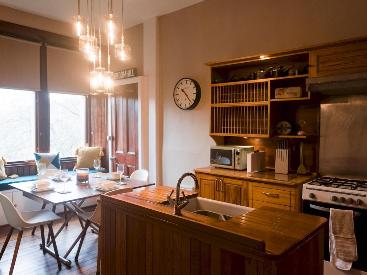 Pass The Keys Beautiful, Traditional 2 Bed Flat W Free Parking Glasgow Eksteriør billede