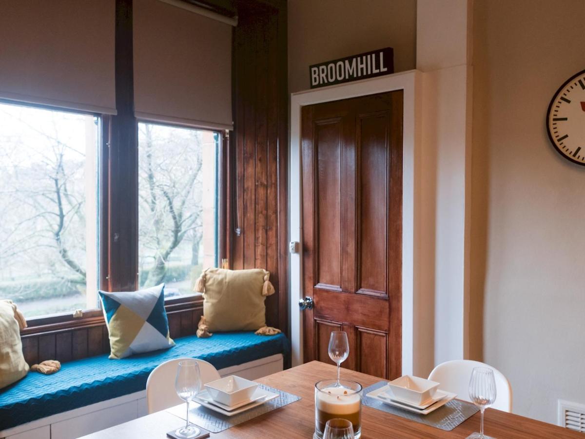 Pass The Keys Beautiful, Traditional 2 Bed Flat W Free Parking Glasgow Eksteriør billede