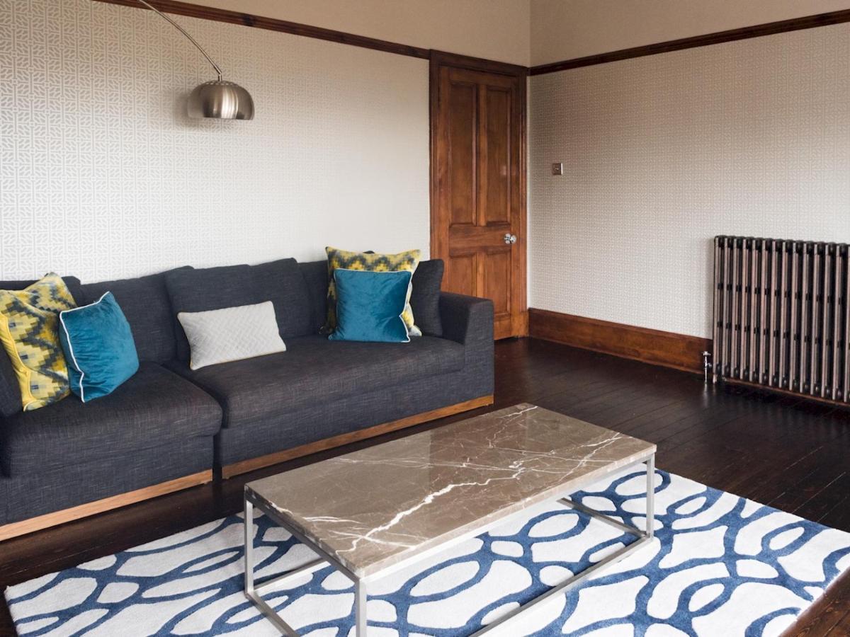 Pass The Keys Beautiful, Traditional 2 Bed Flat W Free Parking Glasgow Eksteriør billede