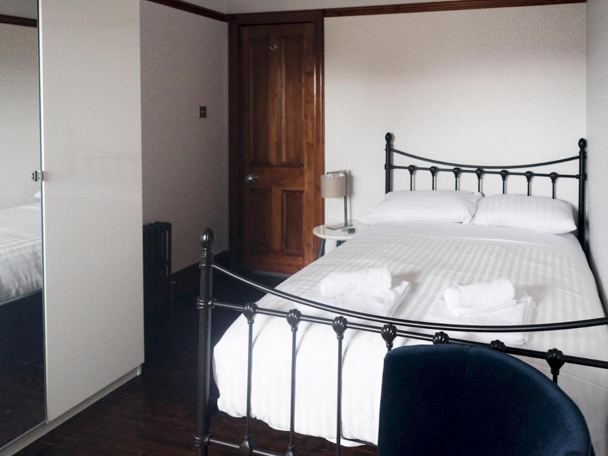 Pass The Keys Beautiful, Traditional 2 Bed Flat W Free Parking Glasgow Eksteriør billede