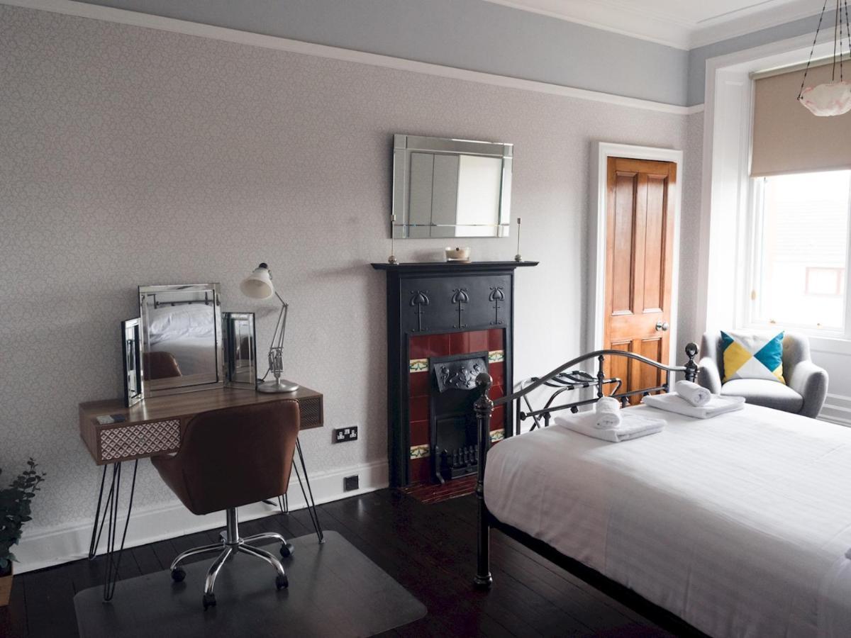 Pass The Keys Beautiful, Traditional 2 Bed Flat W Free Parking Glasgow Eksteriør billede