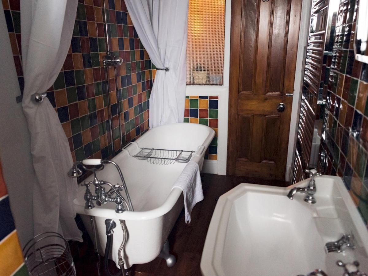 Pass The Keys Beautiful, Traditional 2 Bed Flat W Free Parking Glasgow Eksteriør billede