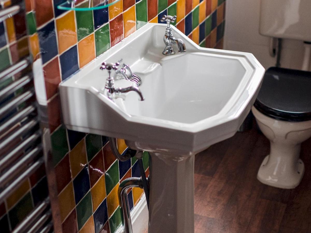 Pass The Keys Beautiful, Traditional 2 Bed Flat W Free Parking Glasgow Eksteriør billede