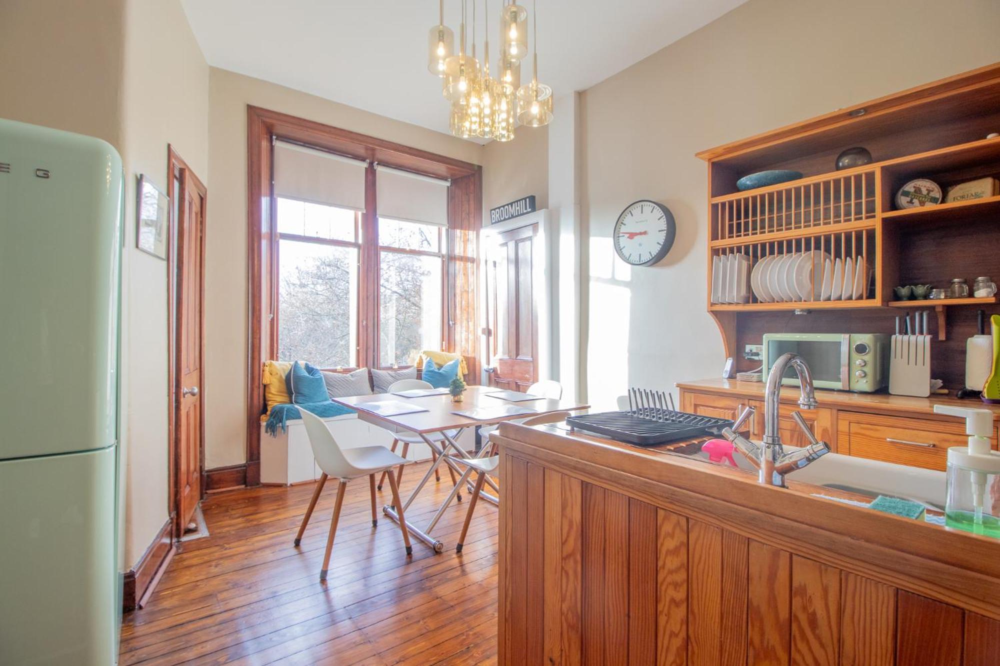 Pass The Keys Beautiful, Traditional 2 Bed Flat W Free Parking Glasgow Eksteriør billede
