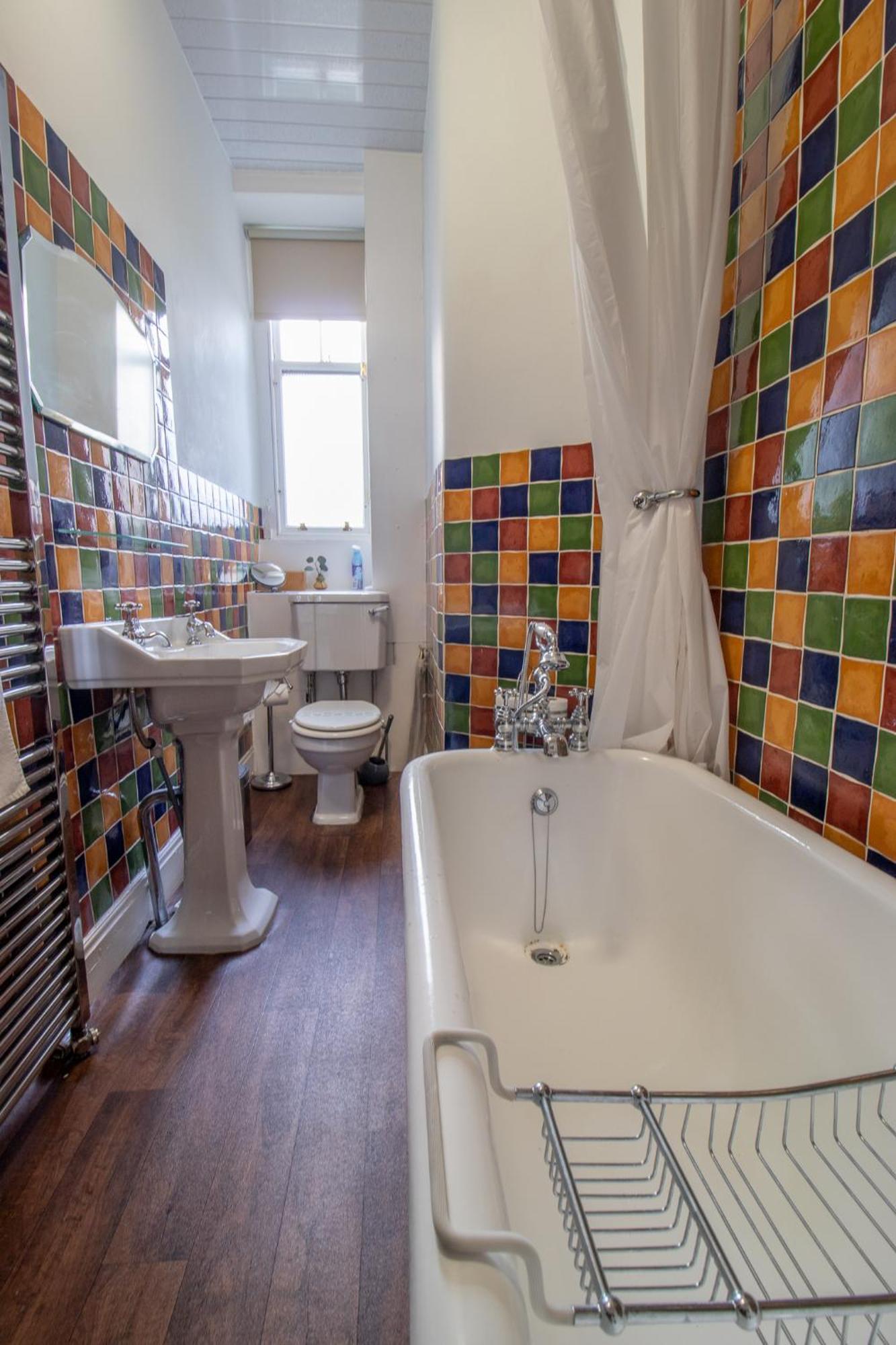 Pass The Keys Beautiful, Traditional 2 Bed Flat W Free Parking Glasgow Eksteriør billede